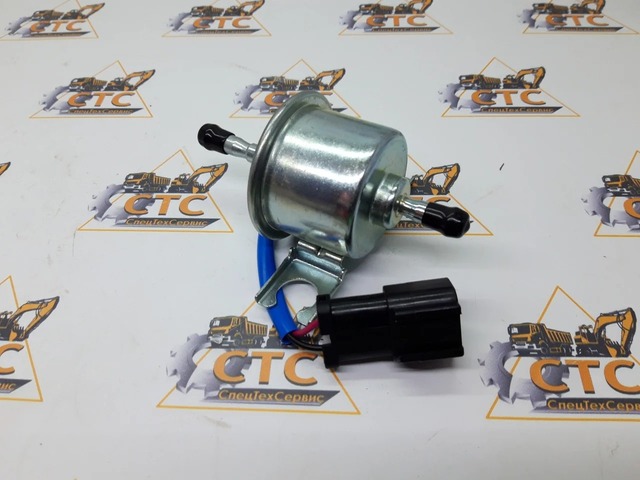 Топливный насос Yanmar 12V (код: 129612-52100, 129612 52100) Топливный насос Yanmar 12V (код: 129612-52100, 129612 52100)