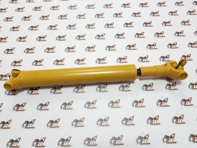Кардан передний для CAT 428F, 432F, 434F,444F (код: 359-0373, 353-1336, 3590373, 3531336) Кардан передний для CAT 428F, 432F, 434F,444F (код: 359-0373, 353-1336, 3590373, 3531336)
