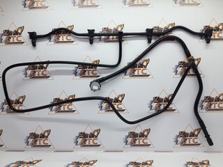 Трубка обратки на JCB 3CX, 4CX ( код: 320/07192, 320/07019, 320/07616 )