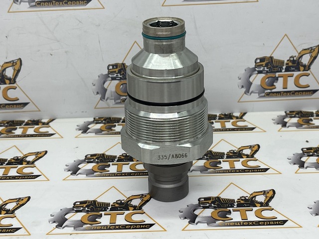 Муфта 1/2 быстросъемная (папа) на JCB ( код: 335/A8066) Муфта 1/2 быстросъемная (папа) на JCB ( код: 335/A8066)