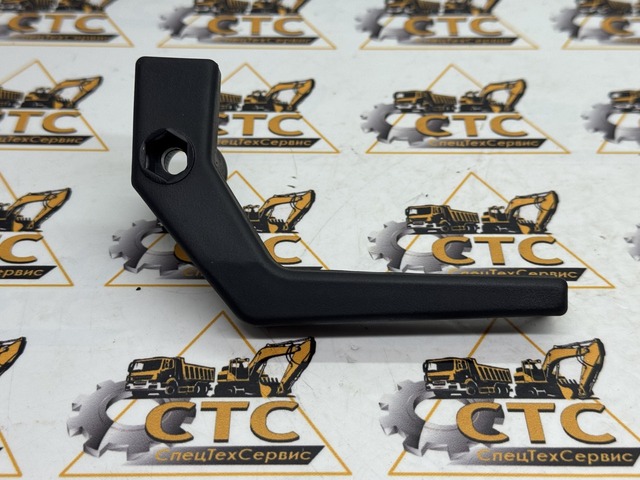 Ручка заднего стекла левая на JCB (код: 120/93202) Ручка заднего стекла левая на JCB (код: 120/93202)
