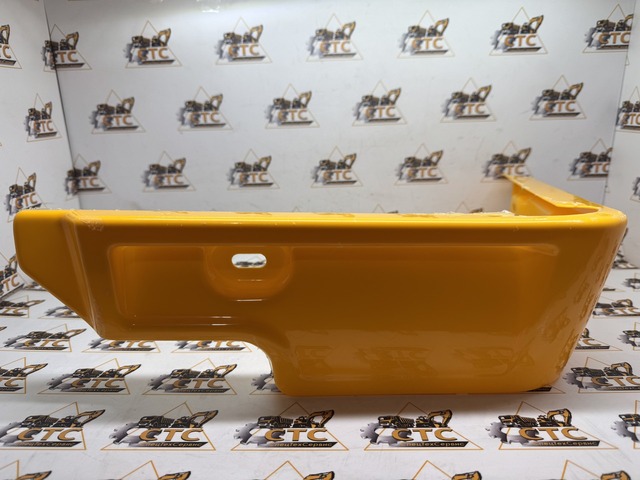 Кутник кабіни нижній лівий на JCB (код: 123/06143, 331/11383) Кутник кабіни нижній лівий на JCB (код: 123/06143, 331/11383)