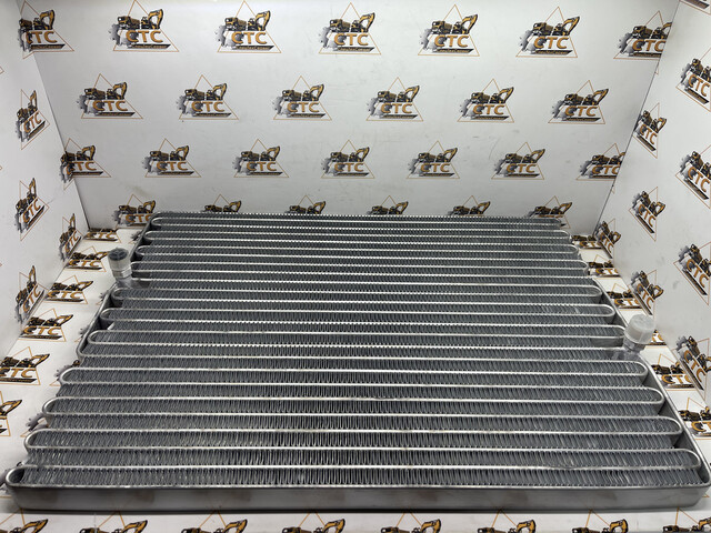 Радиатор кондиционера на JCB (код: 30/925766) Радиатор кондиционера на JCB (код: 30/925766)