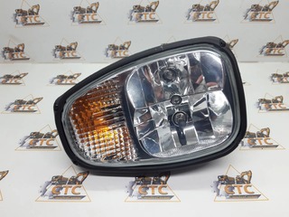 Фара передняя левая на JCB 3CX, 4CX код: 700/50192, 700/50194