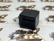 Реле звуковое 12V 3х контактное на JCB (код: 704/10000) Реле звуковое 12V 3х контактное на JCB (код: 704/10000)