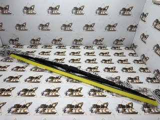 Щетка стеклоочистителя (ОРИГИНАЛ) 600mm на JCB (код: 714/40344)