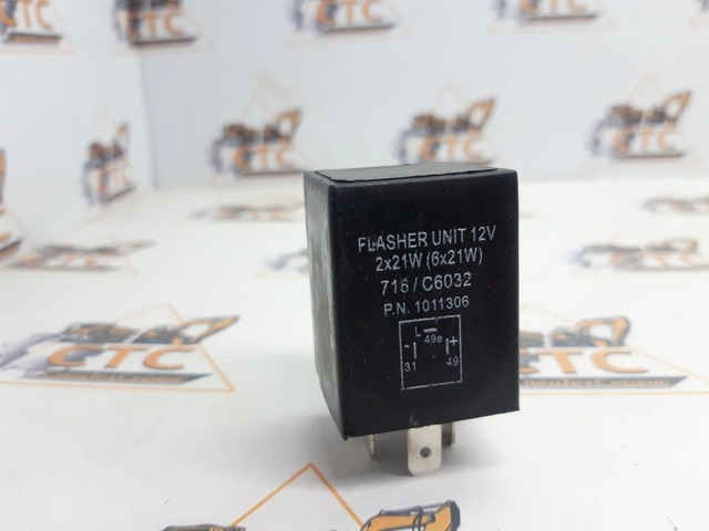 Реле поворотов 12V на JCB 3CX 4CX (код: 716/25800, 716/C6032, 716/20900) Реле поворотов 12V на JCB 3CX 4CX (код: 716/25800, 716/C6032, 716/20900)