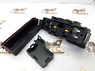 Коробка (корпус) предохранителей на JCB 3CX, 4CX (код: 716/30077)