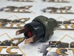 Датчик тиску фреону в радіаторі кондиціонера на JCB (код: 923/10100) Датчик тиску фреону в радіаторі кондиціонера на JCB (код: 923/10100)