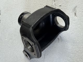 Кулак поворотный (цапфа) правый на JCB 4CX / 3CX SUPPER (код: 458/M9274, 458/20040)