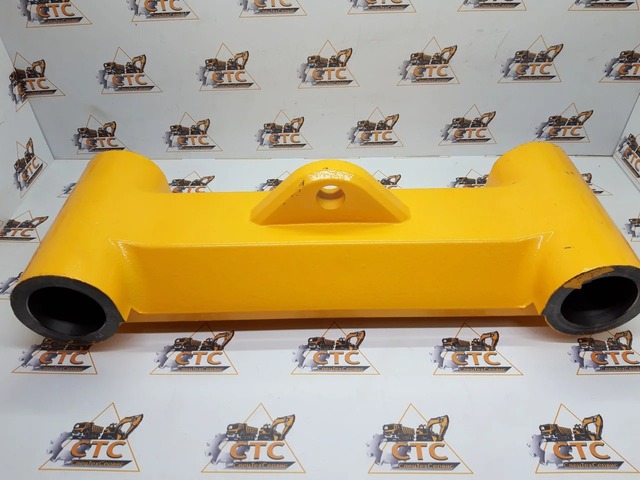 Тяга ковша (бинокль) на JCB 3CX, 4CX (код: 126/00247) Тяга ковша (бинокль) на JCB 3CX, 4CX (код: 126/00247)